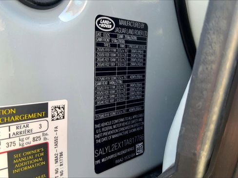 New 2026 Land Rover Range Rover Velar Dynamic SE image 12