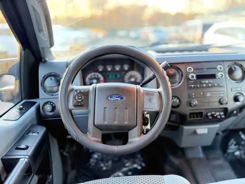 Used 2016 Ford F250 XL w/ XL Appearance Package AWD/4WD image 15