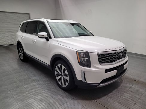 Used 2021 Kia Telluride EX w/ EX Premium Package FWD image 13