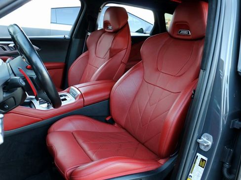 Used 2023 BMW XM image 22