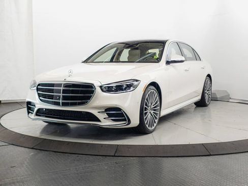 Used 2023 Mercedes-Benz S 500 4MATIC image 3