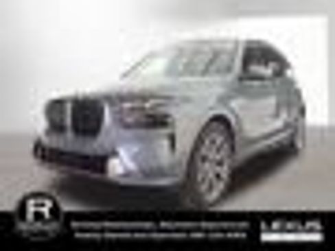 Used 2025 BMW X7 xDrive40i w/ Premium Package image 1