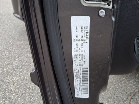 Used 2016 Dodge Grand Caravan SE FWD image 35