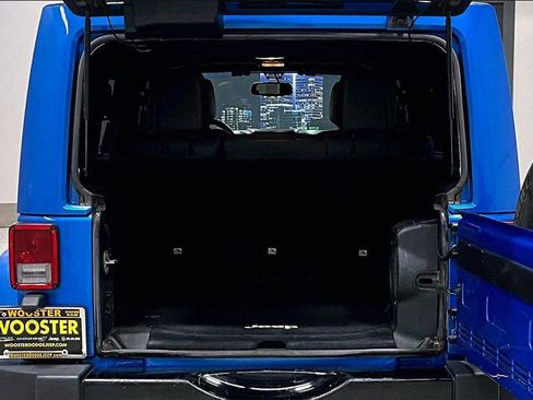 Used 2014 Jeep Wrangler Unlimited Sahara image 7