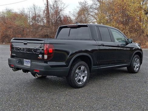 Certified 2025 Honda Ridgeline TrailSport image 6