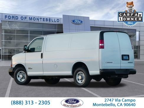Used 2016 Chevrolet Express 2500 image 1
