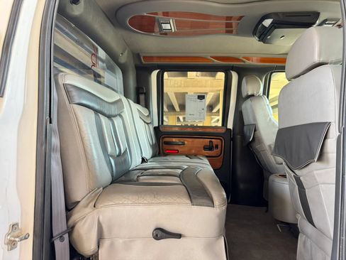 Used 2006 Chevrolet Kodiak C4500 2WD Crew Cab image 23