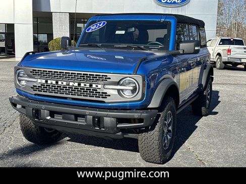 Used 2024 Ford Bronco Badlands image 3