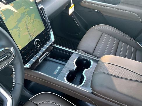 New 2026 GMC Acadia Denali Ultimate AWD/4WD image 8