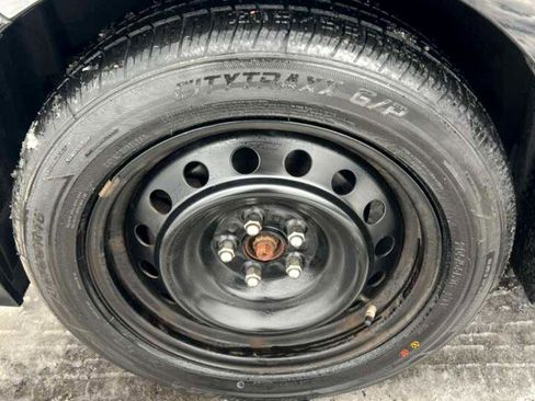 Used 2016 Toyota Corolla LE image 13