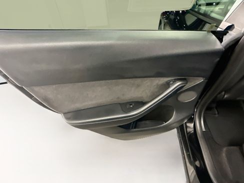 Used 2024 Tesla Model Y Long Range AWD/4WD image 26