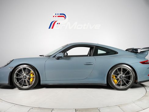 Used 2018 Porsche 911 GT3 RWD image 6