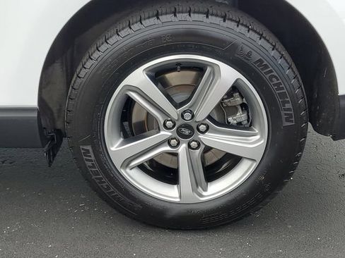Certified 2024 Ford Edge SEL w/ Convenience Package AWD/4WD image 8