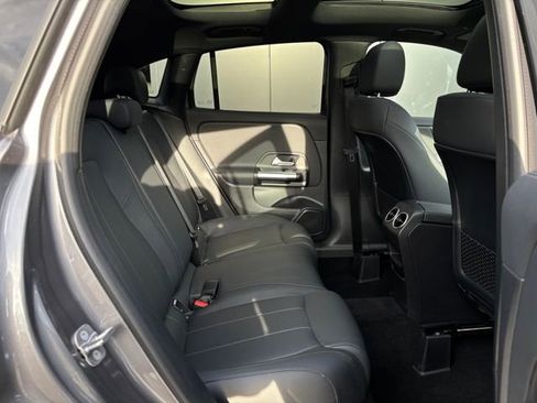 Used 2025 Mercedes-Benz GLA 250 4MATIC image 37