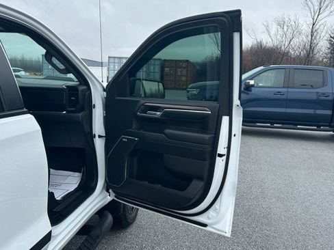 Certified 2024 Chevrolet Silverado 1500 LT Trail Boss w/ Convenience Package II image 41