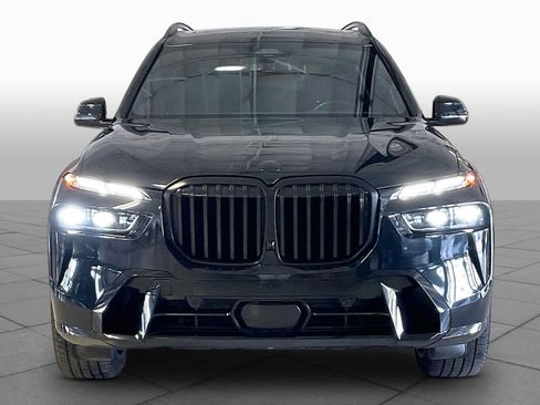 Used 2024 BMW X7 xDrive40i w/ M Sport Package image 3