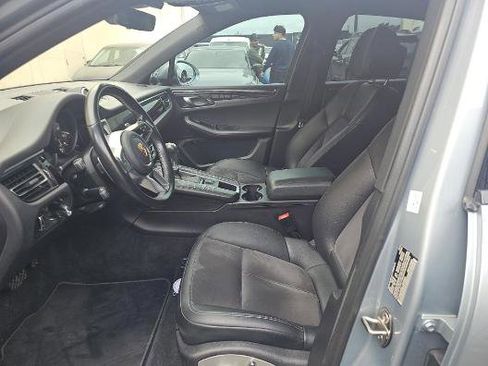 Used 2020 Porsche Macan AWD/4WD image 4