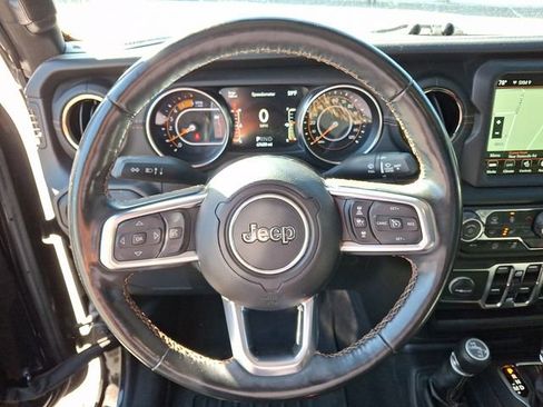 Used 2021 Jeep Gladiator Overland AWD/4WD image 16