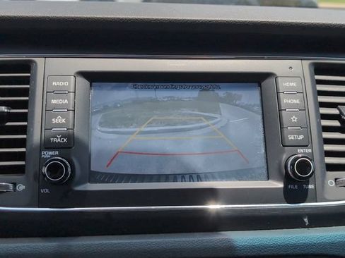 Used 2020 Kia Sedona EX FWD image 18