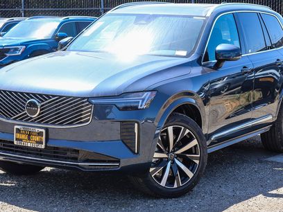 New 2025 Volvo XC90 B5 Core w/ Climate Package