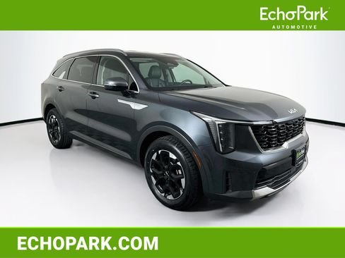 Used 2024 Kia Sorento S FWD image 1