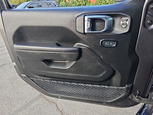 Used 2023 Jeep Gladiator Rubicon w/ Trailer Tow Package image 27