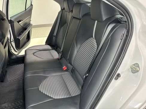 Used 2019 Toyota Camry SE FWD image 24
