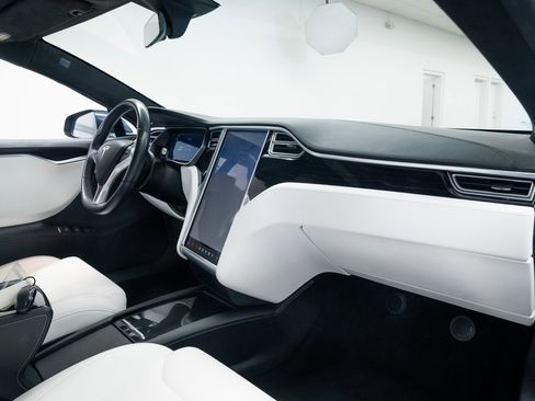 Used 2017 Tesla Model S P100D image 24