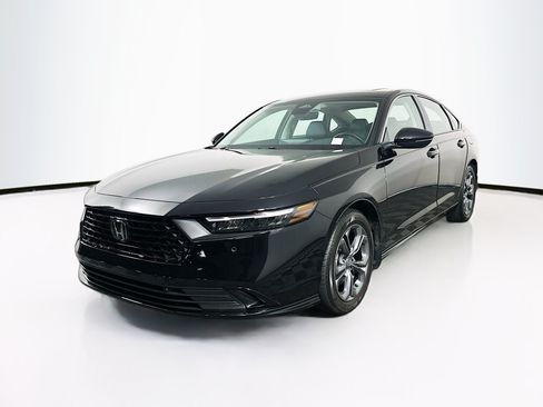 Used 2025 Honda Accord EX-L image 3
