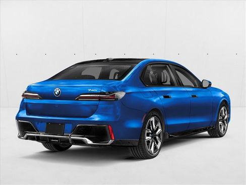 New 2026 BMW 740i image 2