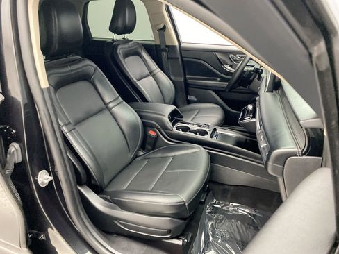 Used 2025 Lincoln Corsair AWD w/ Equipment Group 101A image 23