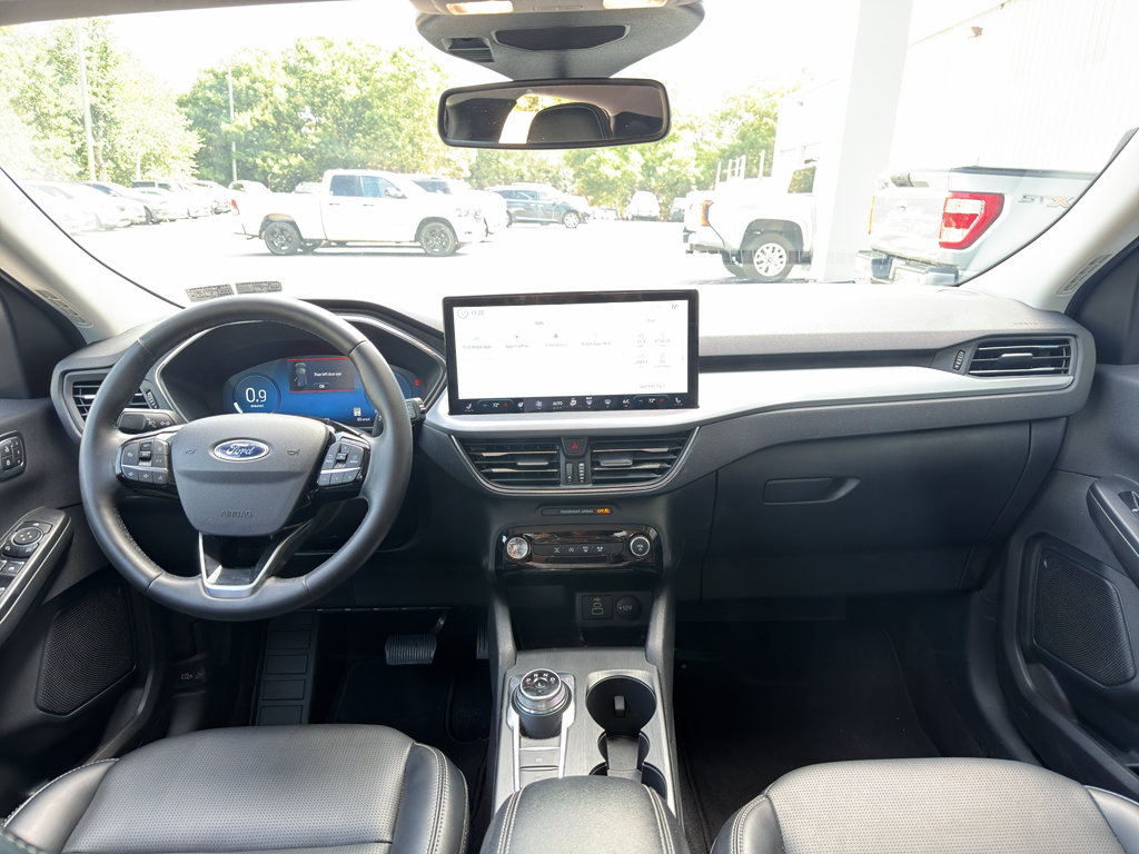 Used 2025 Ford Escape Platinum AWD/4WD image 12