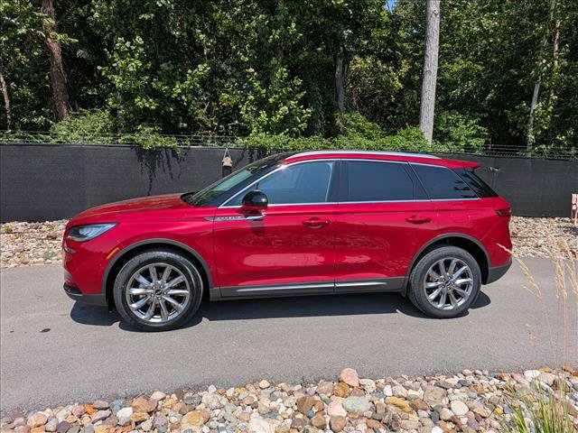 Used 2021 Lincoln Corsair AWD w/ Premium Package image 2
