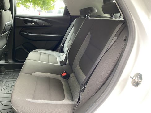 Used 2023 Chevrolet TrailBlazer LS FWD image 35