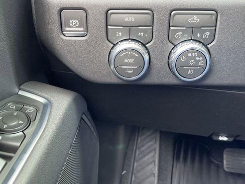 New 2026 GMC Sierra 1500 Elevation image 18