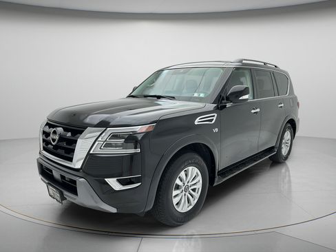 Used 2021 Nissan Armada SV AWD/4WD image 3