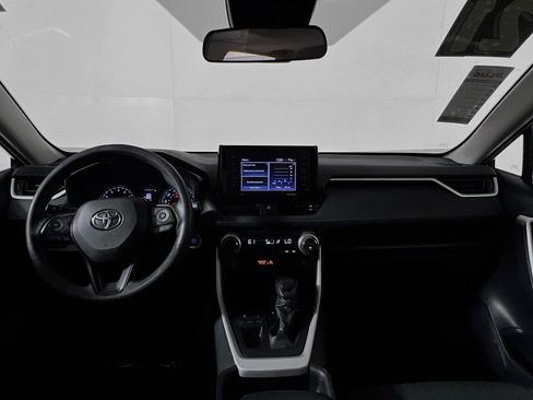 Used 2021 Toyota RAV4 XLE w/ Convenience Package FWD image 30