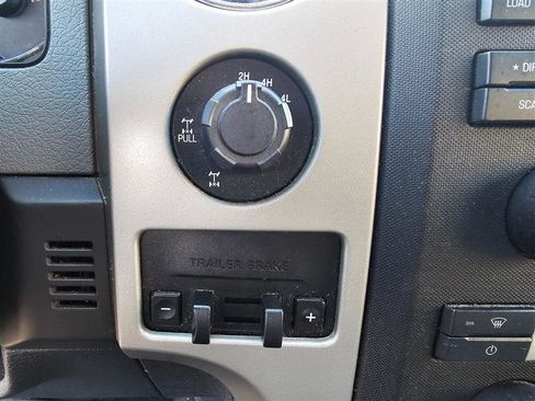 Used 2012 Ford F150 XLT w/ XLT Chrome Pkg image 16