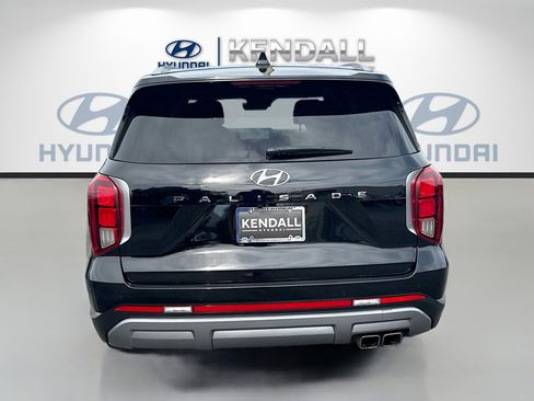 Used 2023 Hyundai Palisade Limited image 5