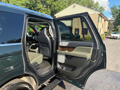 Used 2022 Lincoln Navigator Black Label AWD/4WD image 16