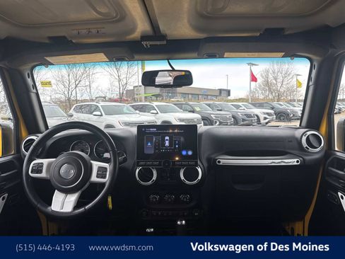 Used 2015 Jeep Wrangler Unlimited Sahara image 10