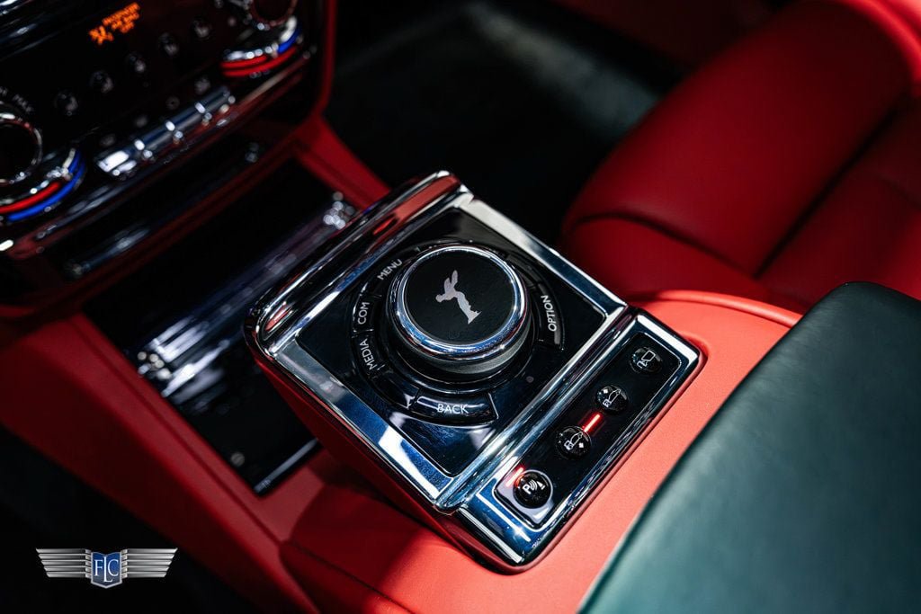 Used 2020 Rolls-Royce Phantom Extended Wheelbase RWD image 26