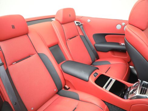 Certified 2020 Rolls-Royce Dawn RWD image 32