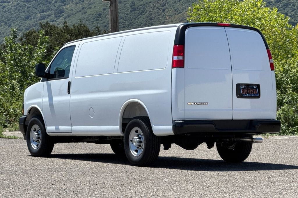 New 2026 Chevrolet Express 2500 w/ Driver Convenience Package RWD image 6
