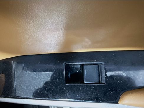 Used 2016 Lexus IS 350 image 31