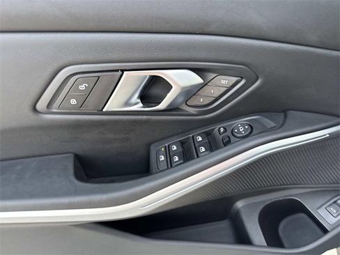 Used 2024 BMW 330i Sedan image 20