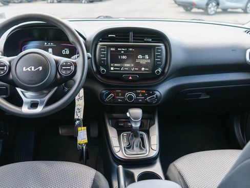 Used 2023 Kia Soul LX image 16