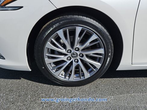 Used 2019 Lexus ES 350 w/ Accessory Package 2 image 9