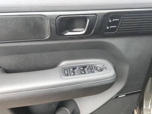 Used 2024 Hyundai Santa Fe Calligraphy AWD/4WD image 12