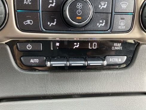 Used 2020 GMC Yukon XL Denali w/ Open Road Package image 23